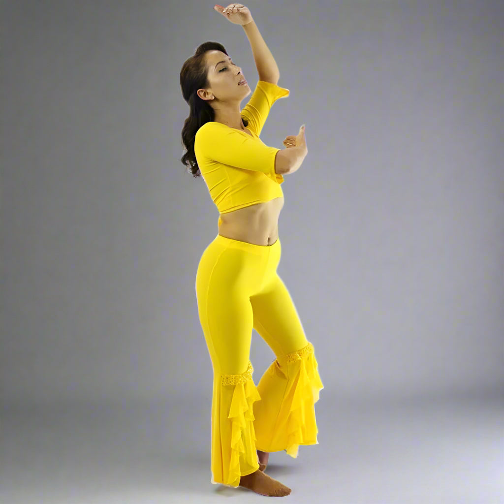 Dynamic 2-Piece Belly Dance Costume(Belt not included) - Yellow